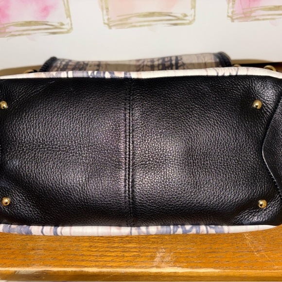 Aimee Kestenberg Stylish Black and Cream Snake Print Women's Hobo Bag - Picture 8 of 8